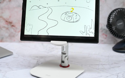 更结实的平板支架让小朋友上网课更舒服，小天iPad桌面支撑架上手